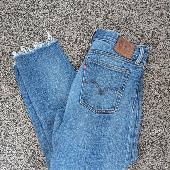 Levi's Wedgie fit Jeans - Picture 3 of 3